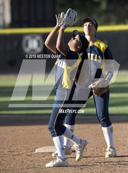 Thumbnail 1 in Millikan @ Canyon photogallery.