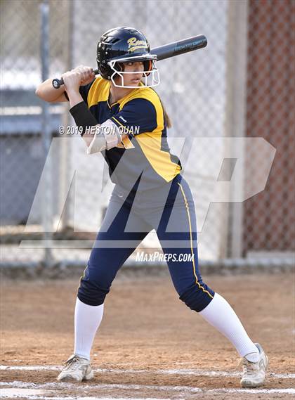 Thumbnail 2 in Millikan @ Canyon photogallery.