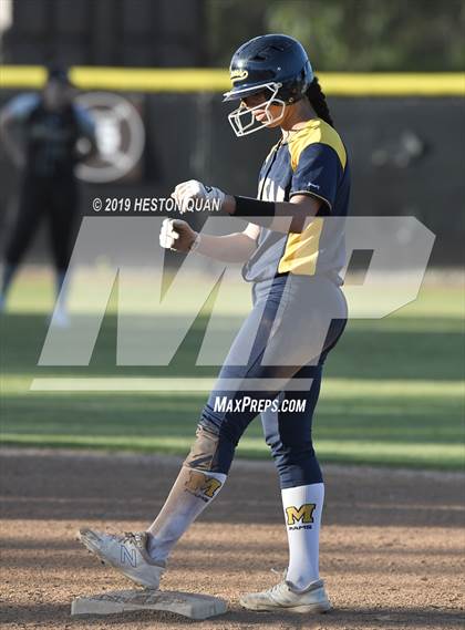 Thumbnail 2 in Millikan @ Canyon photogallery.