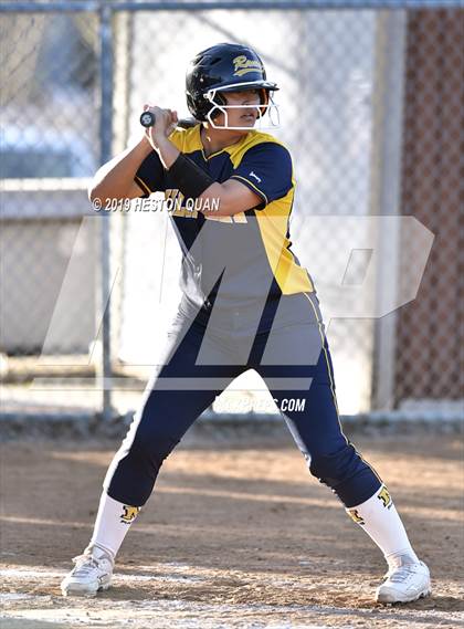 Thumbnail 1 in Millikan @ Canyon photogallery.