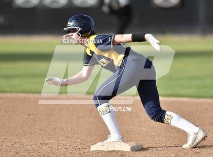 Thumbnail 2 in Millikan @ Canyon photogallery.