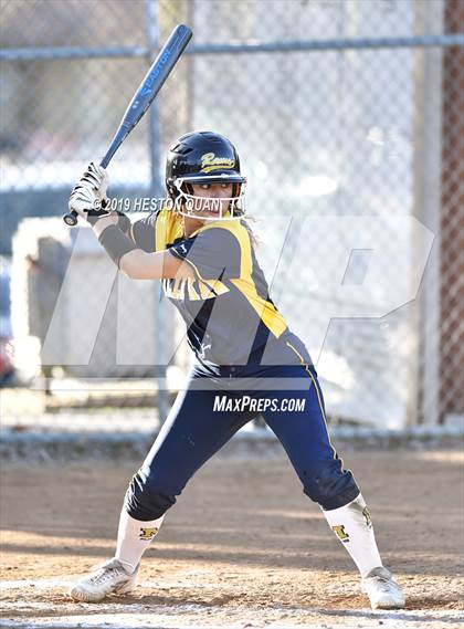 Thumbnail 1 in Millikan @ Canyon photogallery.