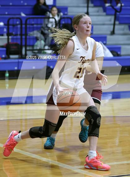 Thumbnail 1 in Highlands vs. Dripping Springs (Lobo Pack Attack Classic) photogallery.