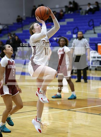 Thumbnail 1 in Highlands vs. Dripping Springs (Lobo Pack Attack Classic) photogallery.