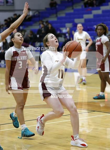 Thumbnail 3 in Highlands vs. Dripping Springs (Lobo Pack Attack Classic) photogallery.