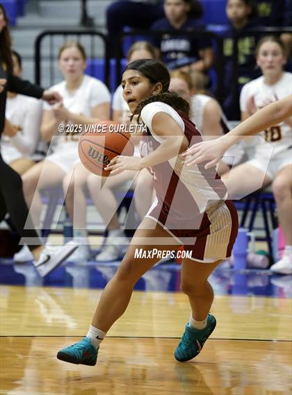 Thumbnail 2 in Highlands vs. Dripping Springs (Lobo Pack Attack Classic) photogallery.