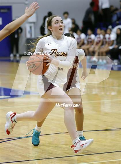 Thumbnail 3 in Highlands vs. Dripping Springs (Lobo Pack Attack Classic) photogallery.
