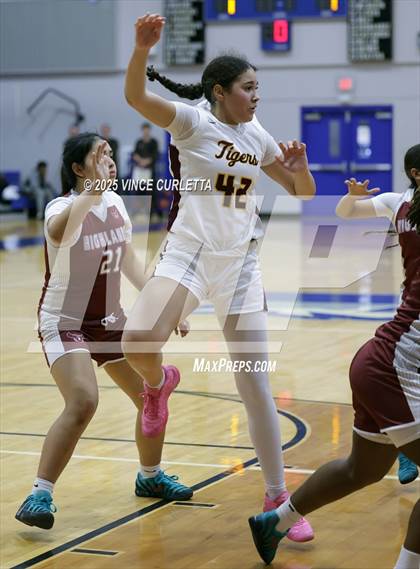 Thumbnail 1 in Highlands vs. Dripping Springs (Lobo Pack Attack Classic) photogallery.