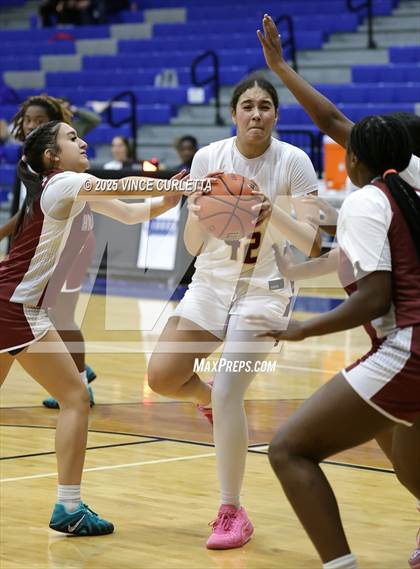 Thumbnail 3 in Highlands vs. Dripping Springs (Lobo Pack Attack Classic) photogallery.