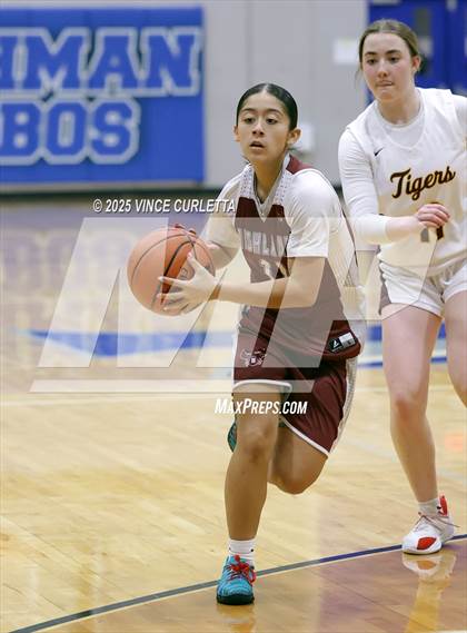 Thumbnail 1 in Highlands vs. Dripping Springs (Lobo Pack Attack Classic) photogallery.