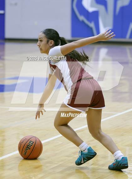 Thumbnail 3 in Highlands vs. Dripping Springs (Lobo Pack Attack Classic) photogallery.
