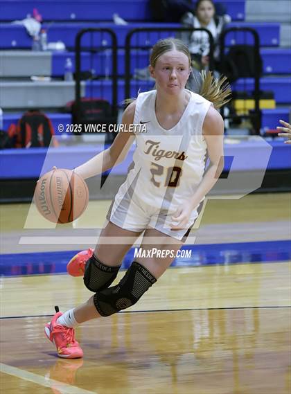 Thumbnail 3 in Highlands vs. Dripping Springs (Lobo Pack Attack Classic) photogallery.