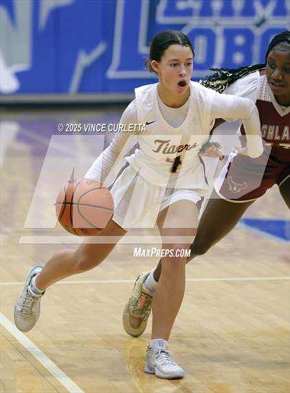 Thumbnail 1 in Highlands vs. Dripping Springs (Lobo Pack Attack Classic) photogallery.