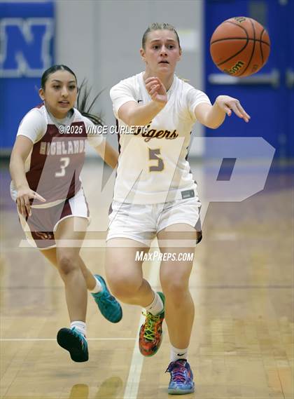 Thumbnail 2 in Highlands vs. Dripping Springs (Lobo Pack Attack Classic) photogallery.