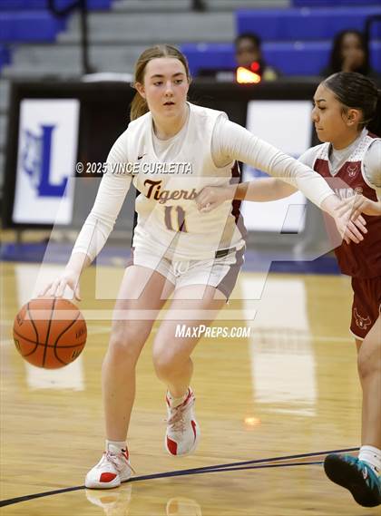 Thumbnail 2 in Highlands vs. Dripping Springs (Lobo Pack Attack Classic) photogallery.