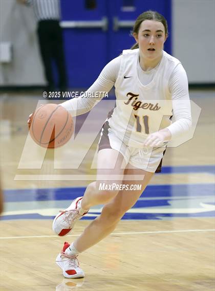 Thumbnail 3 in Highlands vs. Dripping Springs (Lobo Pack Attack Classic) photogallery.
