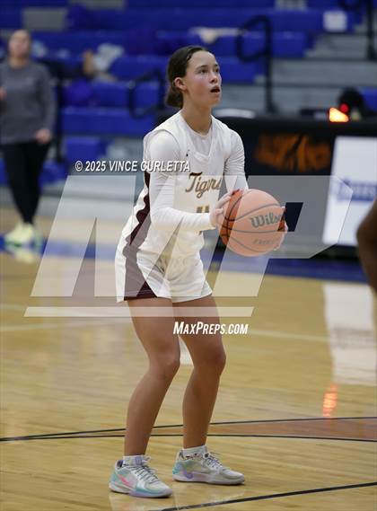 Thumbnail 2 in Highlands vs. Dripping Springs (Lobo Pack Attack Classic) photogallery.