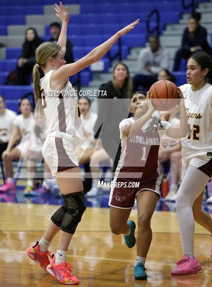 Thumbnail 3 in Highlands vs. Dripping Springs (Lobo Pack Attack Classic) photogallery.