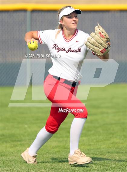 Thumbnail 1 in Regis Jesuit @ Chaparral photogallery.