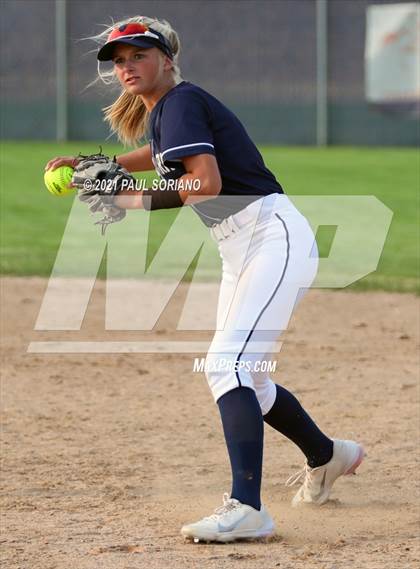 Thumbnail 3 in Regis Jesuit @ Chaparral photogallery.