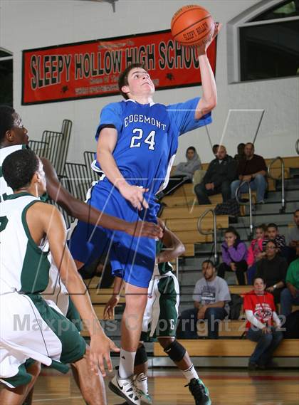 Thumbnail 2 in Gorton vs Edgemont  (21 Annual Howard Godwin Sleepy Hollow Tournament) photogallery.