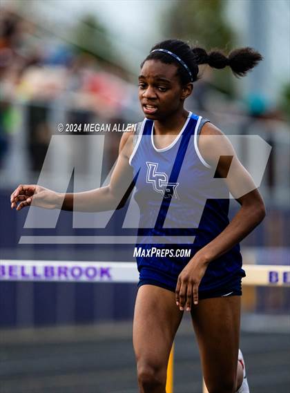 Thumbnail 2 in Bellbrook Invitational photogallery.