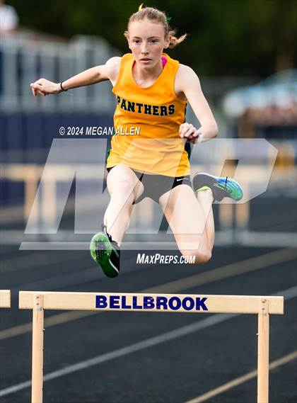 Thumbnail 3 in Bellbrook Invitational photogallery.