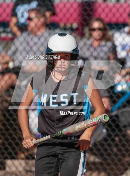 Thumbnail 1 in Pueblo West vs. Erie (CHSAA 4A Quarterfinal) photogallery.