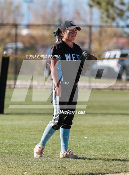 Thumbnail 1 in Pueblo West vs. Erie (CHSAA 4A Quarterfinal) photogallery.