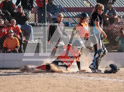 Thumbnail 3 in Pueblo West vs. Erie (CHSAA 4A Quarterfinal) photogallery.