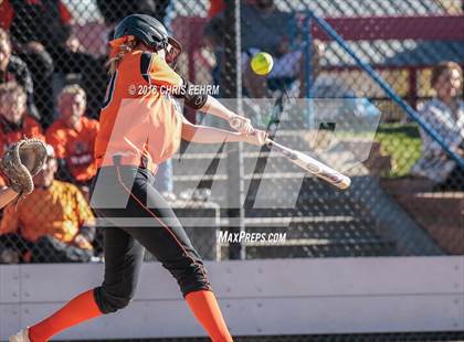 Thumbnail 2 in Pueblo West vs. Erie (CHSAA 4A Quarterfinal) photogallery.