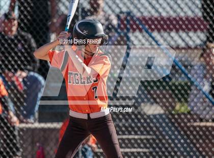 Thumbnail 2 in Pueblo West vs. Erie (CHSAA 4A Quarterfinal) photogallery.