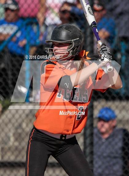 Thumbnail 2 in Pueblo West vs. Erie (CHSAA 4A Quarterfinal) photogallery.