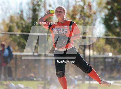 Thumbnail 2 in Pueblo West vs. Erie (CHSAA 4A Quarterfinal) photogallery.