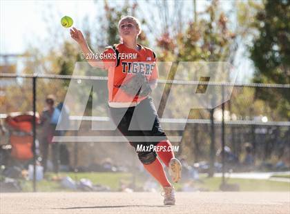 Thumbnail 3 in Pueblo West vs. Erie (CHSAA 4A Quarterfinal) photogallery.