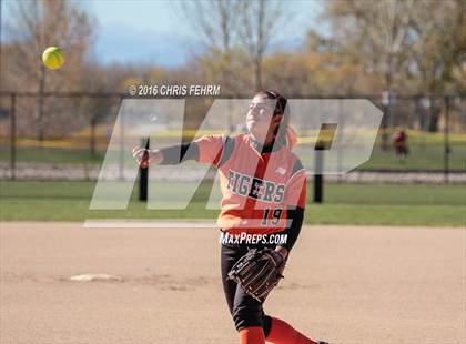 Thumbnail 1 in Pueblo West vs. Erie (CHSAA 4A Quarterfinal) photogallery.