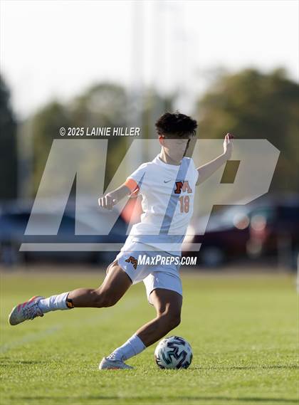 Thumbnail 3 in JV: Moorhead @ Bemidji photogallery.