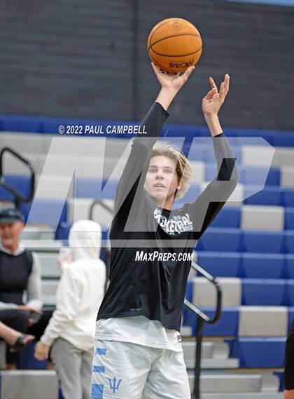 Thumbnail 2 in Corona del Mar vs Alhambra (Winter Hoops Shootout) photogallery.