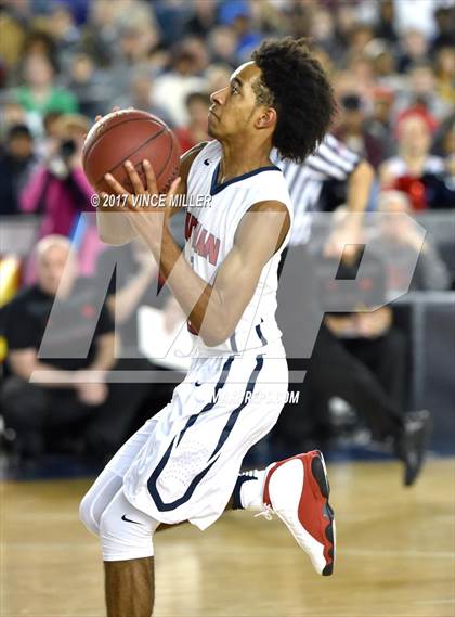 Thumbnail 2 in Nathan Hale vs. Stanwood (WIAA 3A Quarterfinal)  photogallery.