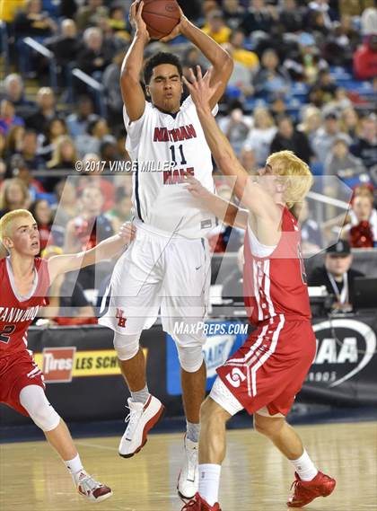 Thumbnail 3 in Nathan Hale vs. Stanwood (WIAA 3A Quarterfinal)  photogallery.