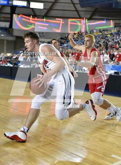 Thumbnail 3 in Nathan Hale vs. Stanwood (WIAA 3A Quarterfinal)  photogallery.