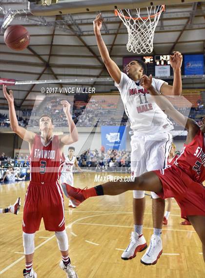 Thumbnail 3 in Nathan Hale vs. Stanwood (WIAA 3A Quarterfinal)  photogallery.