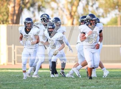 Thumbnail 1 in Enochs @ Beyer photogallery.