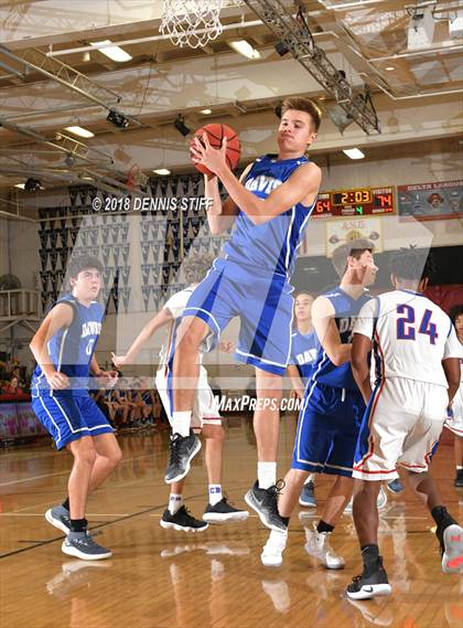 Thumbnail 2 in Christian Brothers vs. Davis (Jesuit JV Tournament) photogallery.