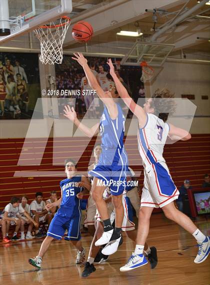 Thumbnail 1 in Christian Brothers vs. Davis (Jesuit JV Tournament) photogallery.