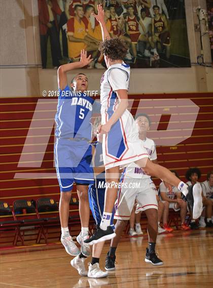 Thumbnail 1 in Christian Brothers vs. Davis (Jesuit JV Tournament) photogallery.