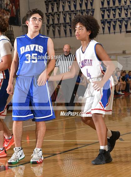 Thumbnail 2 in Christian Brothers vs. Davis (Jesuit JV Tournament) photogallery.