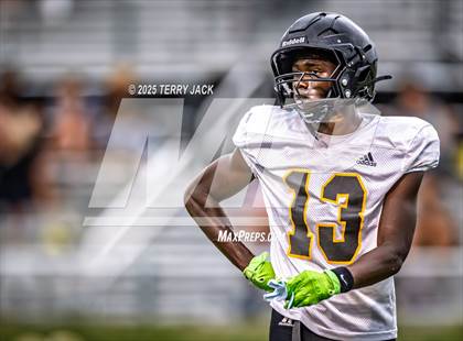 Thumbnail 1 in Hendersonville vs. Mount Juliet (Mount Juliet Scrimmage) photogallery.