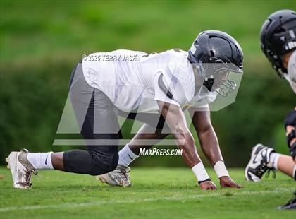 Thumbnail 3 in Hendersonville vs. Mount Juliet (Mount Juliet Scrimmage) photogallery.