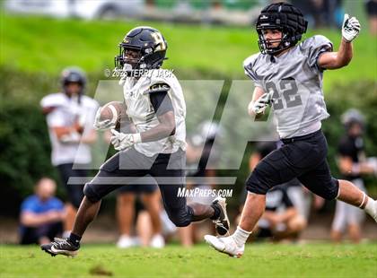 Thumbnail 3 in Hendersonville vs. Mount Juliet (Mount Juliet Scrimmage) photogallery.